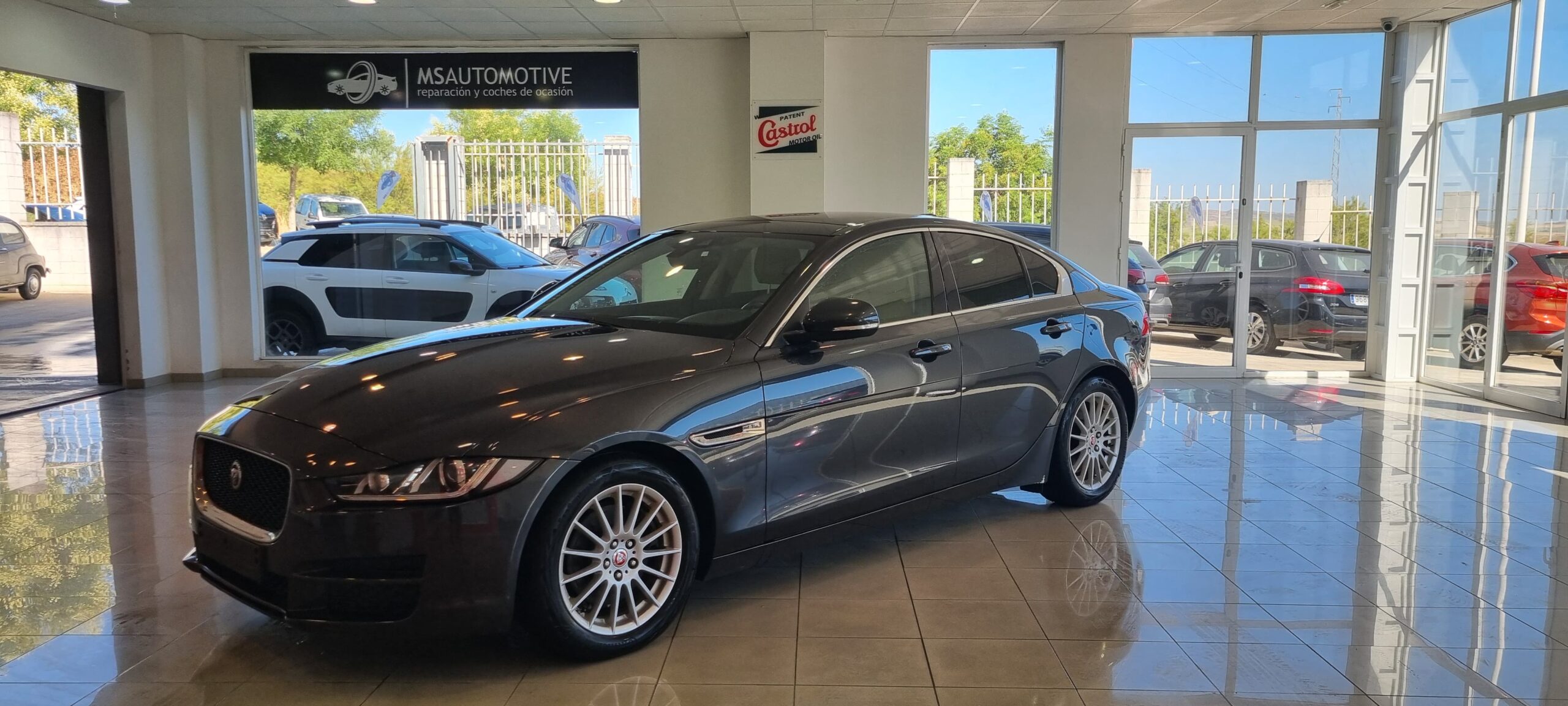 Jaguar XE 2.0 120KW Aut. Prestige 4d