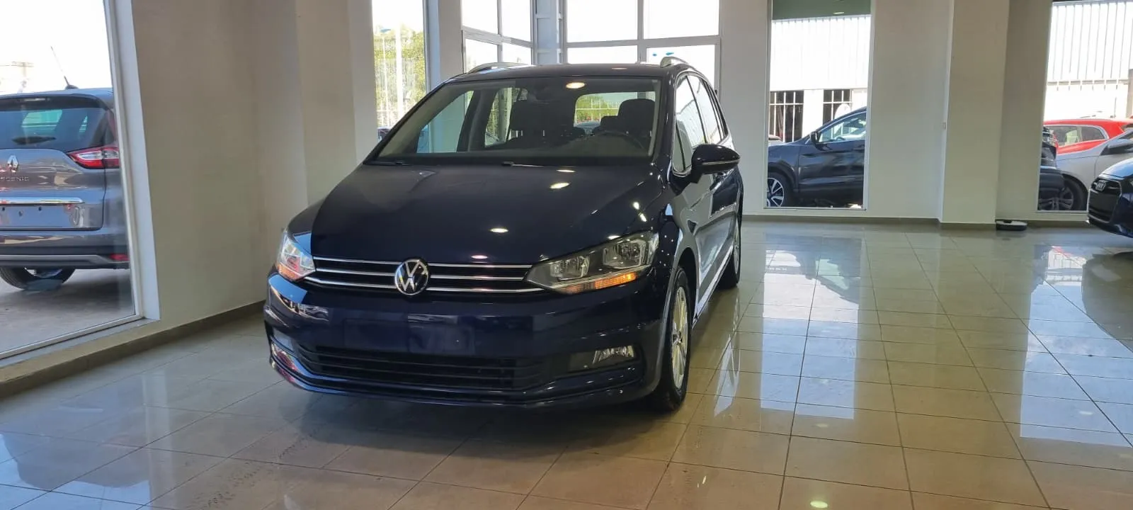 Volkswagen Touran Lounge Business 2.0